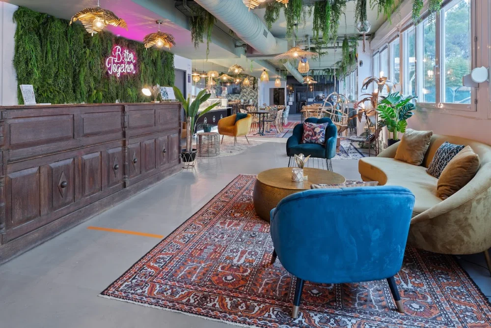 Bureaux And Co